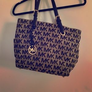 Micheal Kors Purse